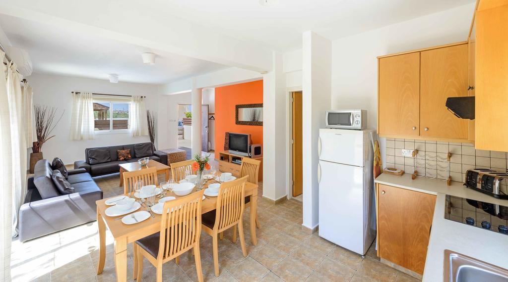 Villa Meredith パラリムニ 部屋 写真